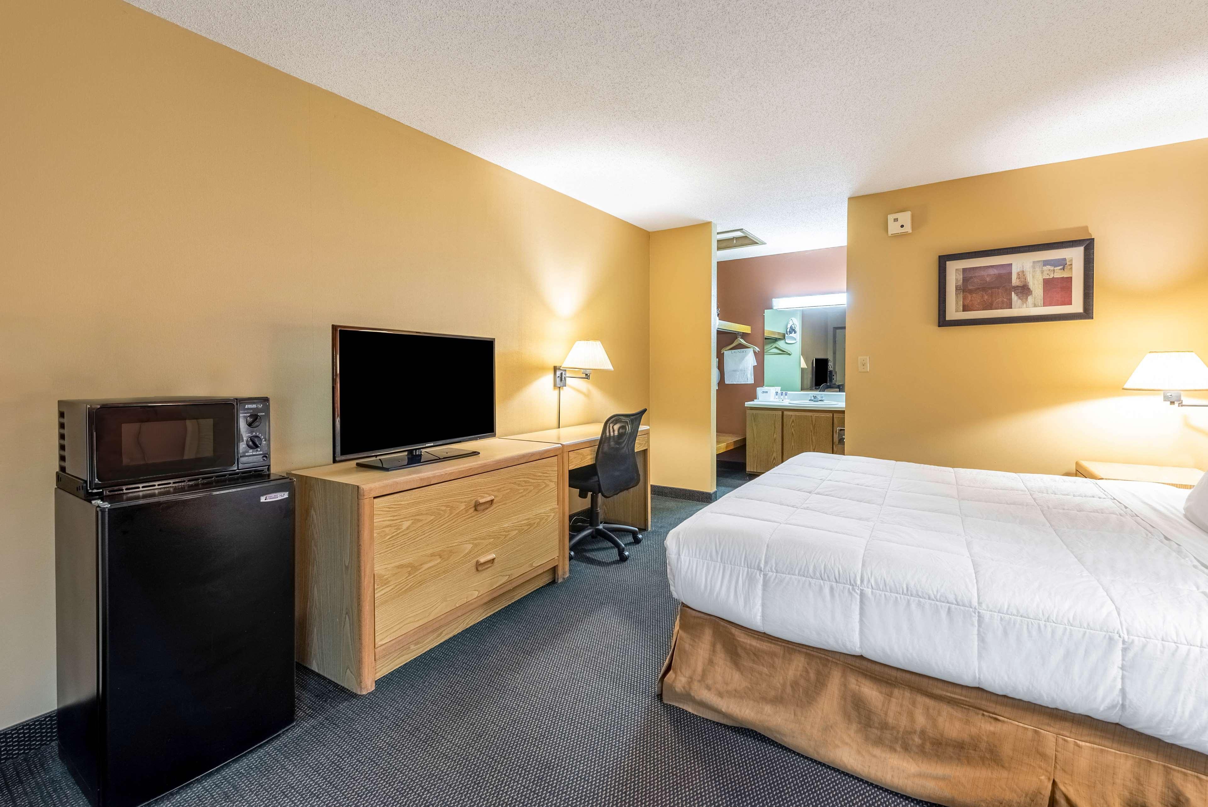 Americas Best Value Inn St. Marys Exterior foto