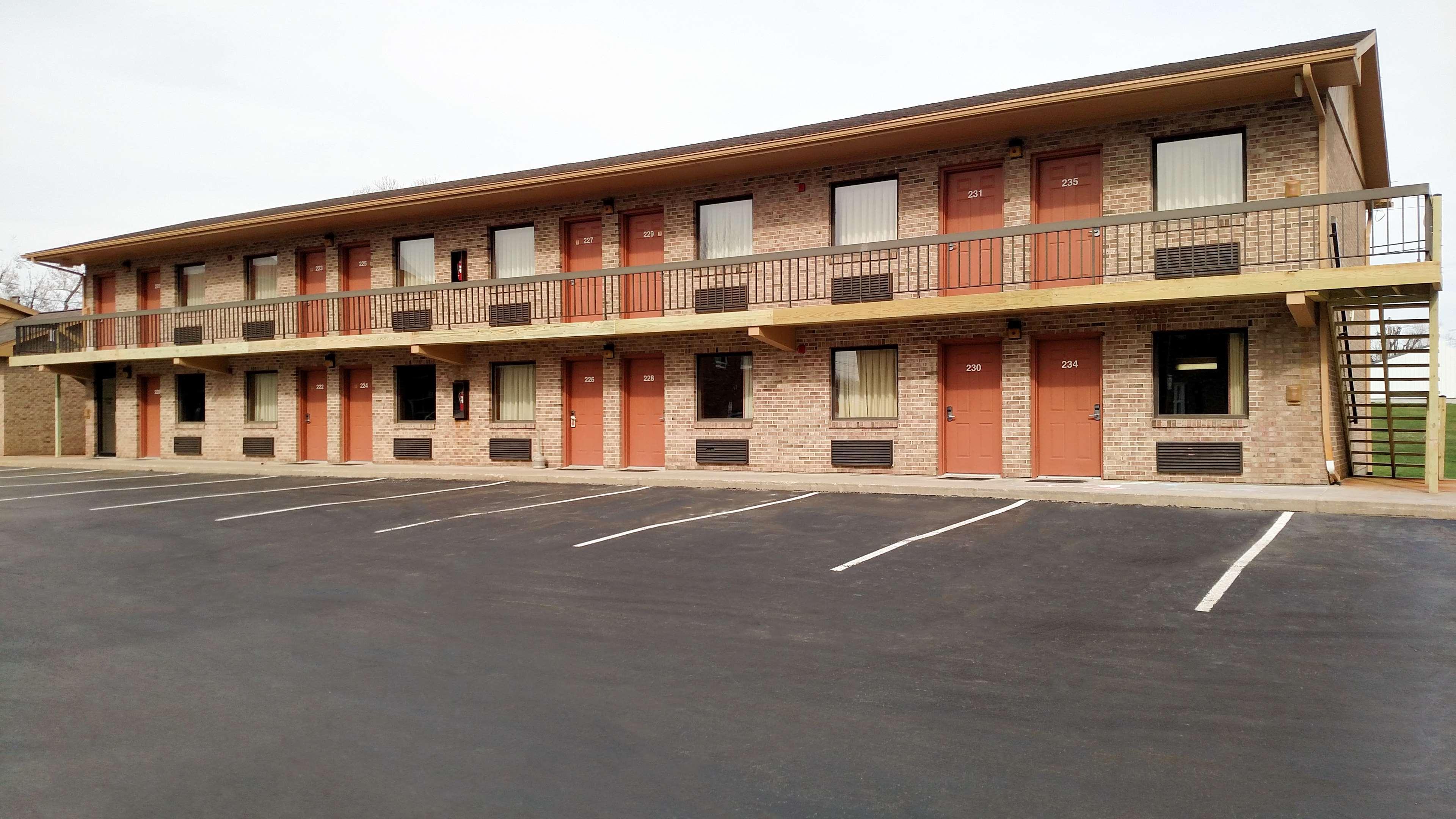 Americas Best Value Inn St. Marys Exterior foto
