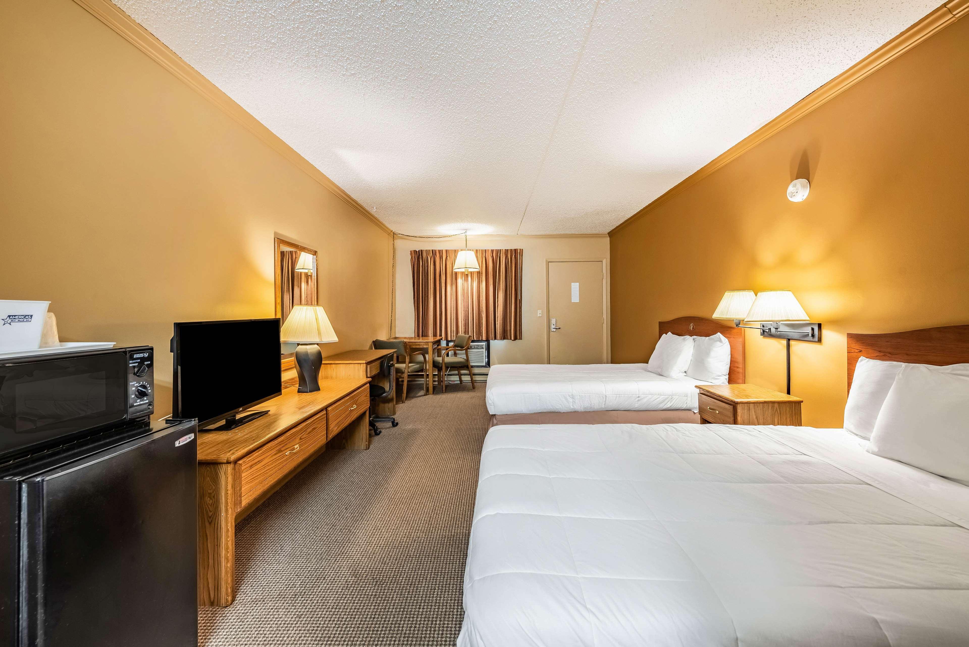 Americas Best Value Inn St. Marys Exterior foto