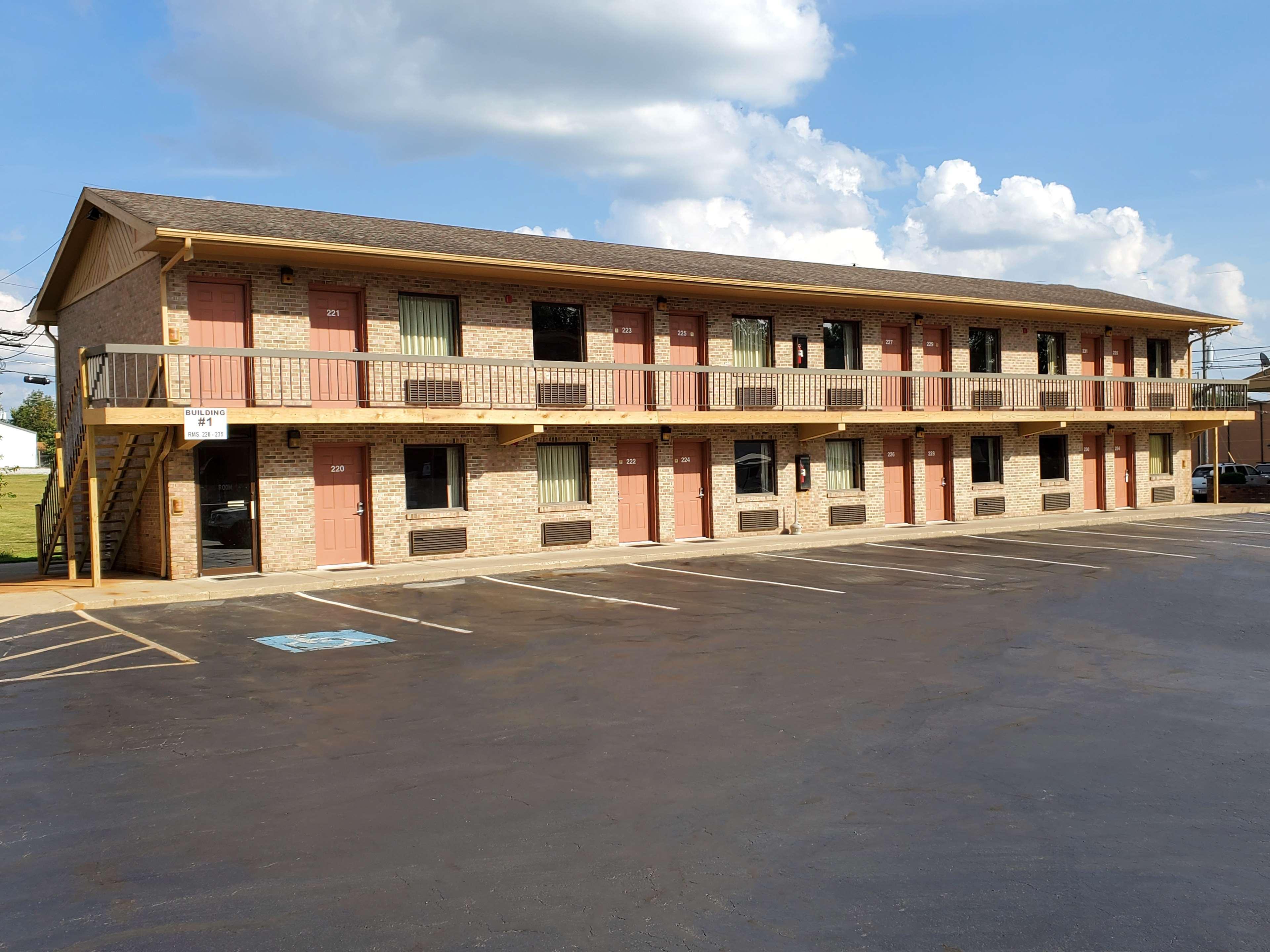 Americas Best Value Inn St. Marys Exterior foto
